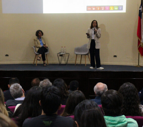 FEN UTalca celebró su 37° aniversario con clase magistral sobre sostenibilidad en los negocios